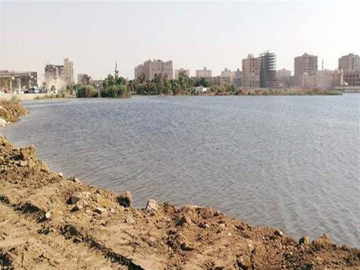 وزير الإسكان يتفقد الموقف التنفيذى لمشروع تطوير 