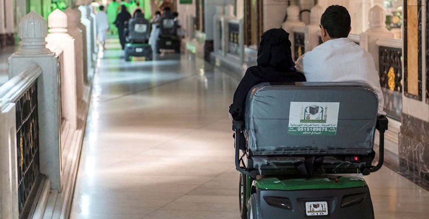 هل يجوز الطواف راكبًا على دراجة كهربائية؟.. الإفتاء تجيب