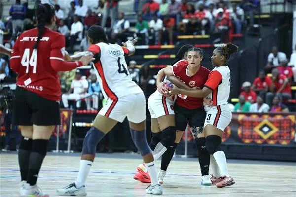  سيدات الأهلي يلحقن بالرجال ويحصدن بطولة إفريقيا لليد 