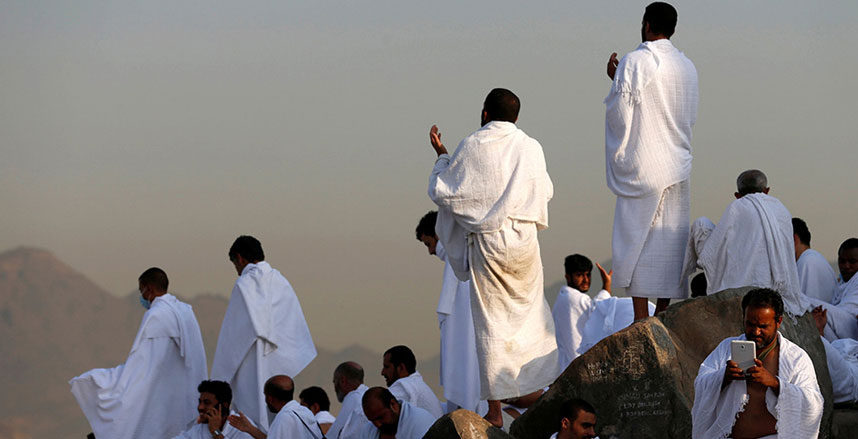  ضيوف الرحمن يستقرون في مشعر عرفات لأداء شعائر ركن الحج الأعظم