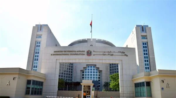 الإمارات: ندين تجدد الهجمات الإيرانية التي استهدفت البحرين والكويت والأردن بالصواريخ والطائرات المسيرة