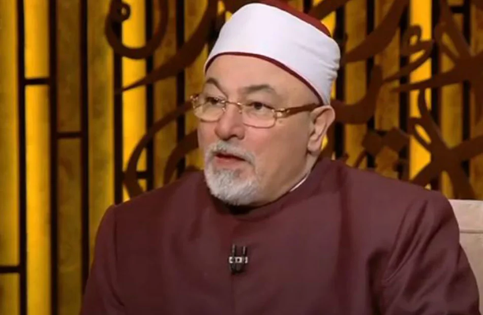 خالد الجندي يوضح بلاغة القرآن في الفرق بين الخرق والنقب بسورة الكهف