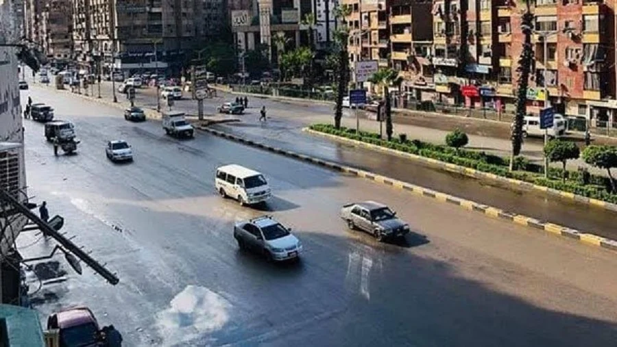 سيولة وانتظام مروري في حركة السيارات بشوارع وميادين القاهرة وسط تواجد أمني مُكثف