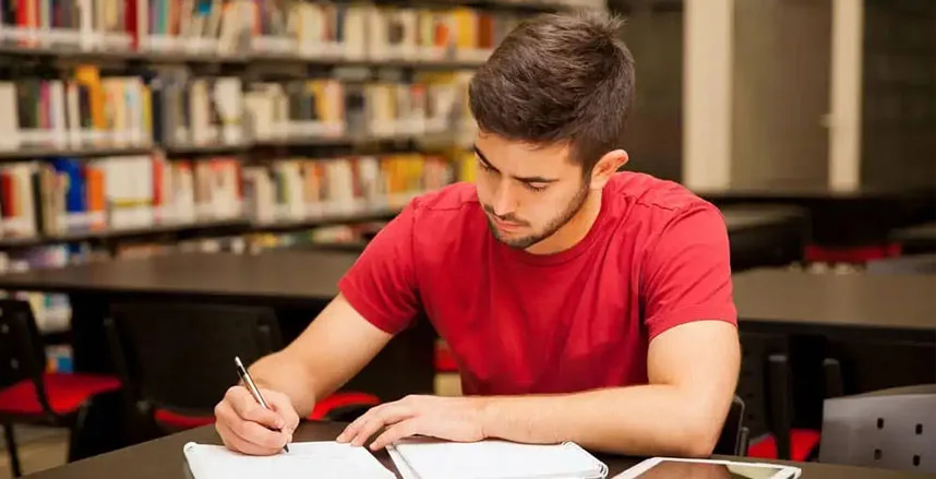التعليم العالي تعلن ضوابط معادلة شهادات الخارج 