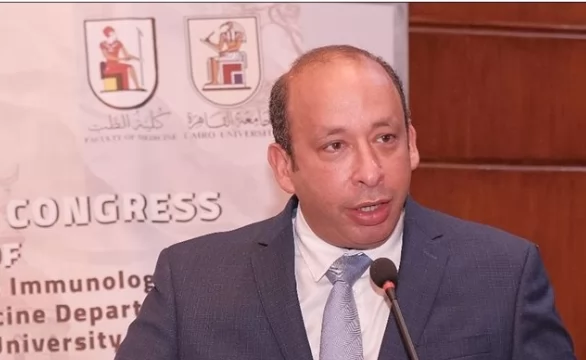 عميد طب قصر العيني يتابع جاهزية المستشفيات خلال عيد الفطر المبارك