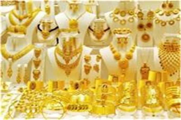  27 دولار.. تراجع أسعار الذهب اليوم الجمعة 2 أكتوبر في بداية التعاملات 