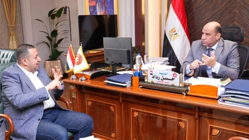 وزير العمل يلتقي نائبين بالبرلمان لبحث مطالب المواطنين وملفات الخدمات 
