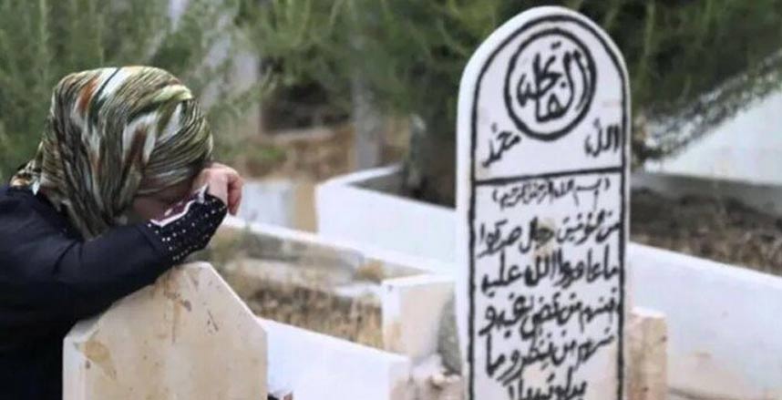 حكم زيارة قبر الوالدين فى يوم مُعين من الاسبوع