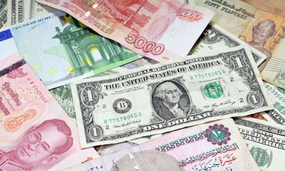 تحديث سعر الدولار اليوم.. مستويات الشراء والبيع بالبنوك