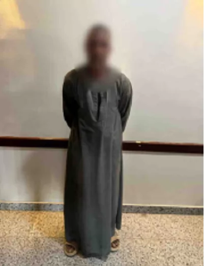 بسبب لهو الأطفال.. ضبط عامل أشعل النار عمداً في منزل جاره بقنا