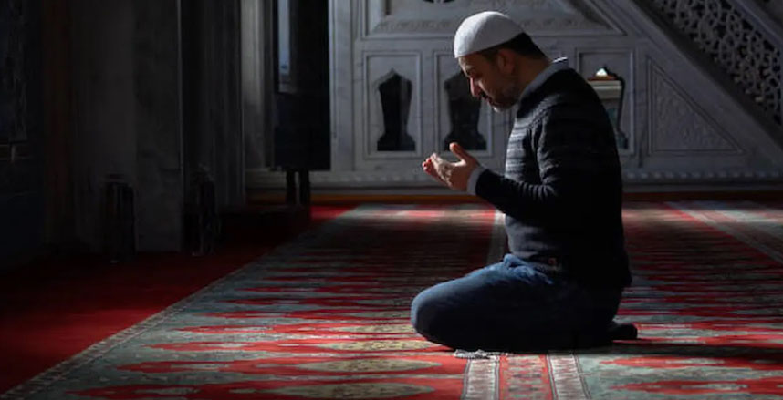  «الإفتاء» توضح حكم تارك الصلاة
