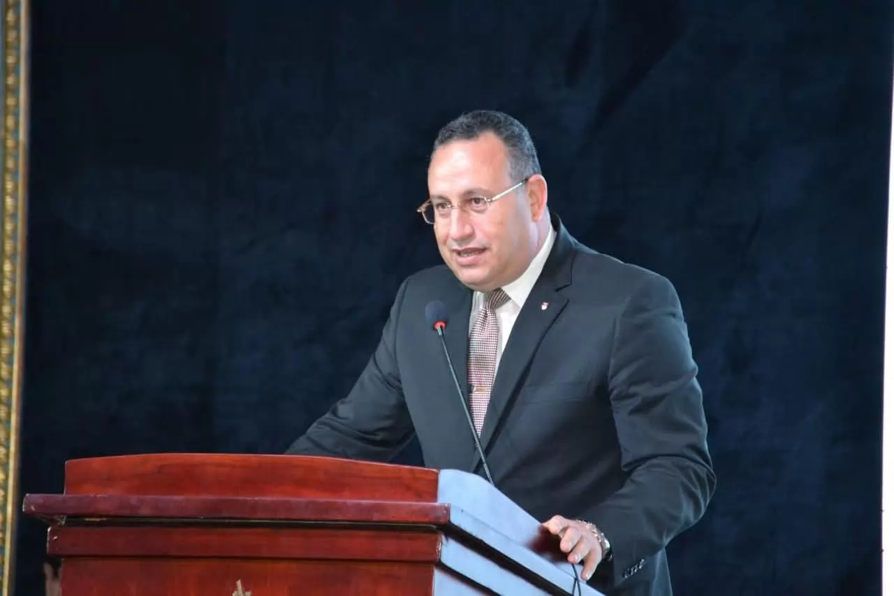وزير التعليم العالي يوجه برفع درجة الاستعداد بالمستشفيات الجامعية