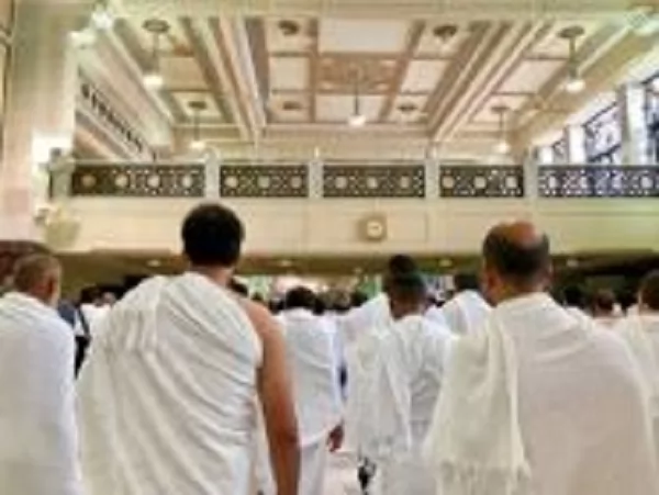 هل يصح أن يحج قارنًا من اشترى صكًّا للهدي ؟