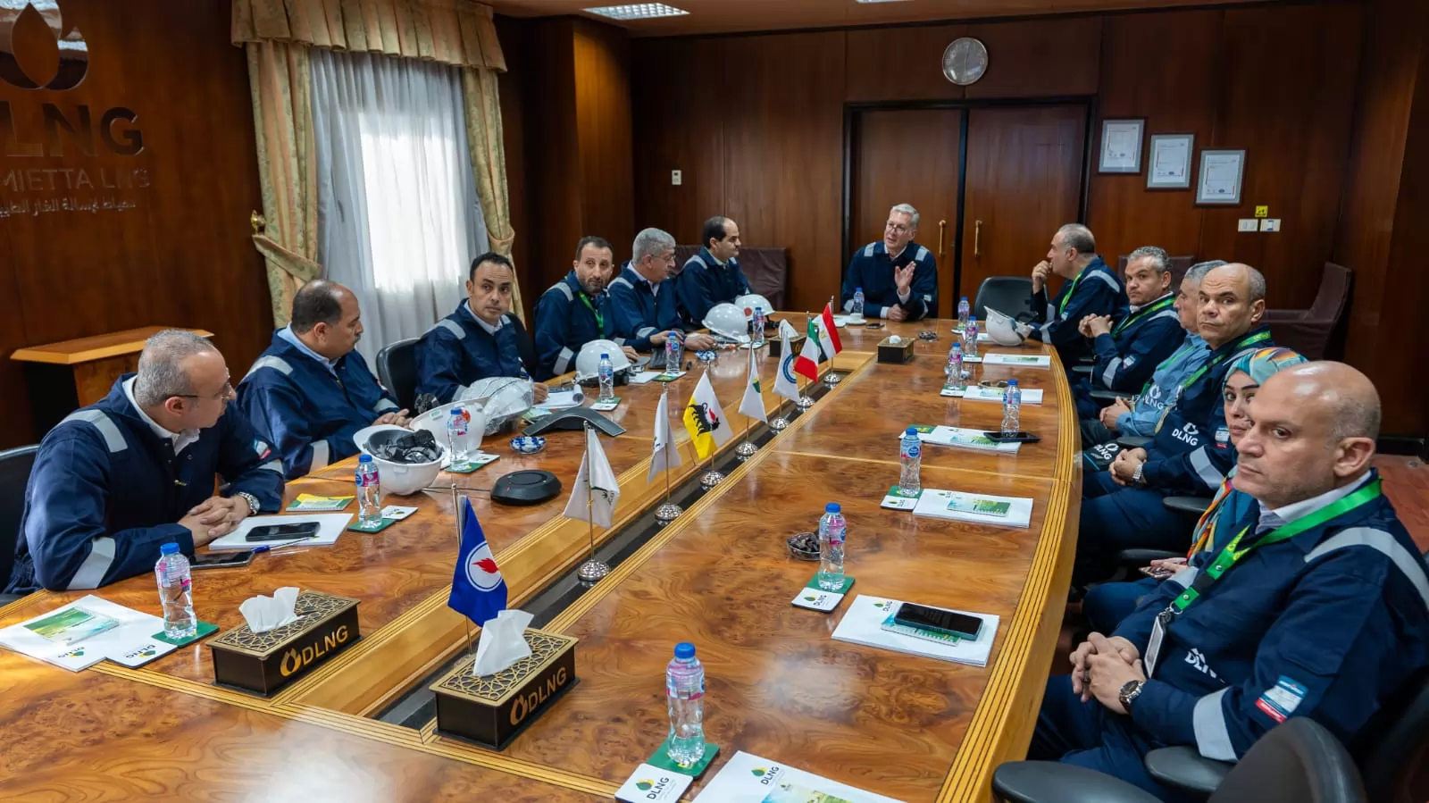 وزير البترول يتفقد مصنع دمياط للغاز الطبيعي المسال