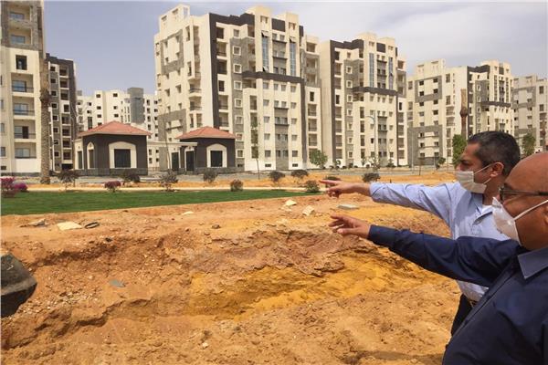 وزير الإسكان يشدد على الالتزام بالجداول الزمنية لكافة المشروعات
