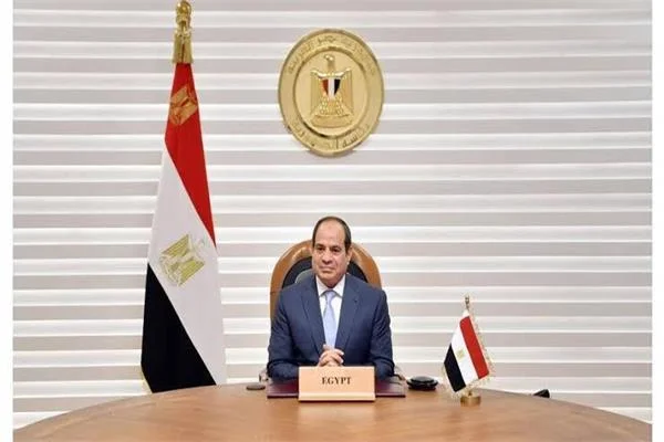  الرئيس السيسي: الدولة ملتزمة بإنجاح استثمارات الشركات ورجال الأعمال 