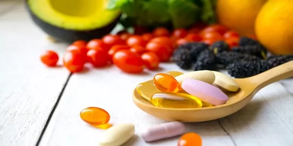 متى تتناول المكملات الغذائية؟ التوقيت الصحيح يصنع الفرق