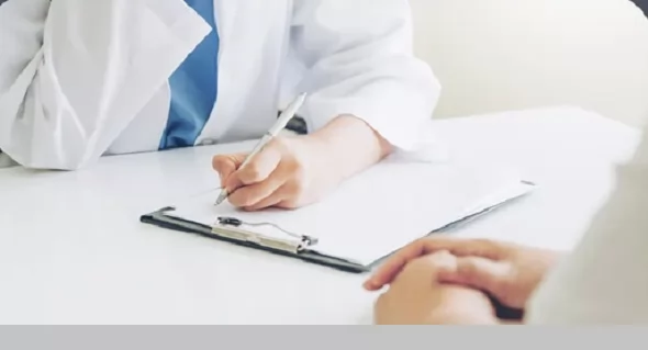 حكم التمارض للحصول على إجازات و مزايا مالية لا يستحقها الموظف