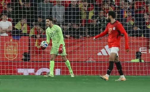 أندية الدوري الفرنسي تدخل صراع التعاقد مع مصطفي شوبير