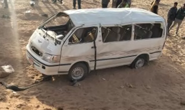 إصابة 5 إثر انقلاب ميكروباص بطريق الإسكندرية الصحراوى