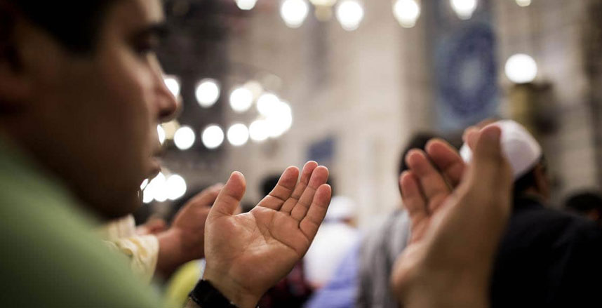 حكم الدعاء بعد القراءة وقبل الركوع في الصلاة.. دار الإفتاء ترد