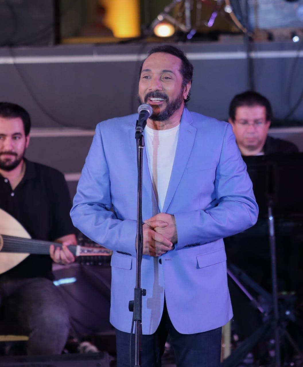 الحجار يحتفل بذكرى افتتاح قناة السويس الجديدة ويهدى شعب لبنان اغنية طبطب بروحك