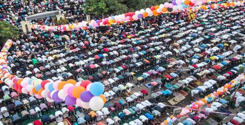  لماذا كان النبي يذهب لصلاة العيد من طريق ويعود من طريق آخر؟.. الإفتاء توضح